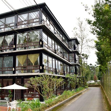 Full House Bed And Breakfast Nantou Ngoại thất bức ảnh