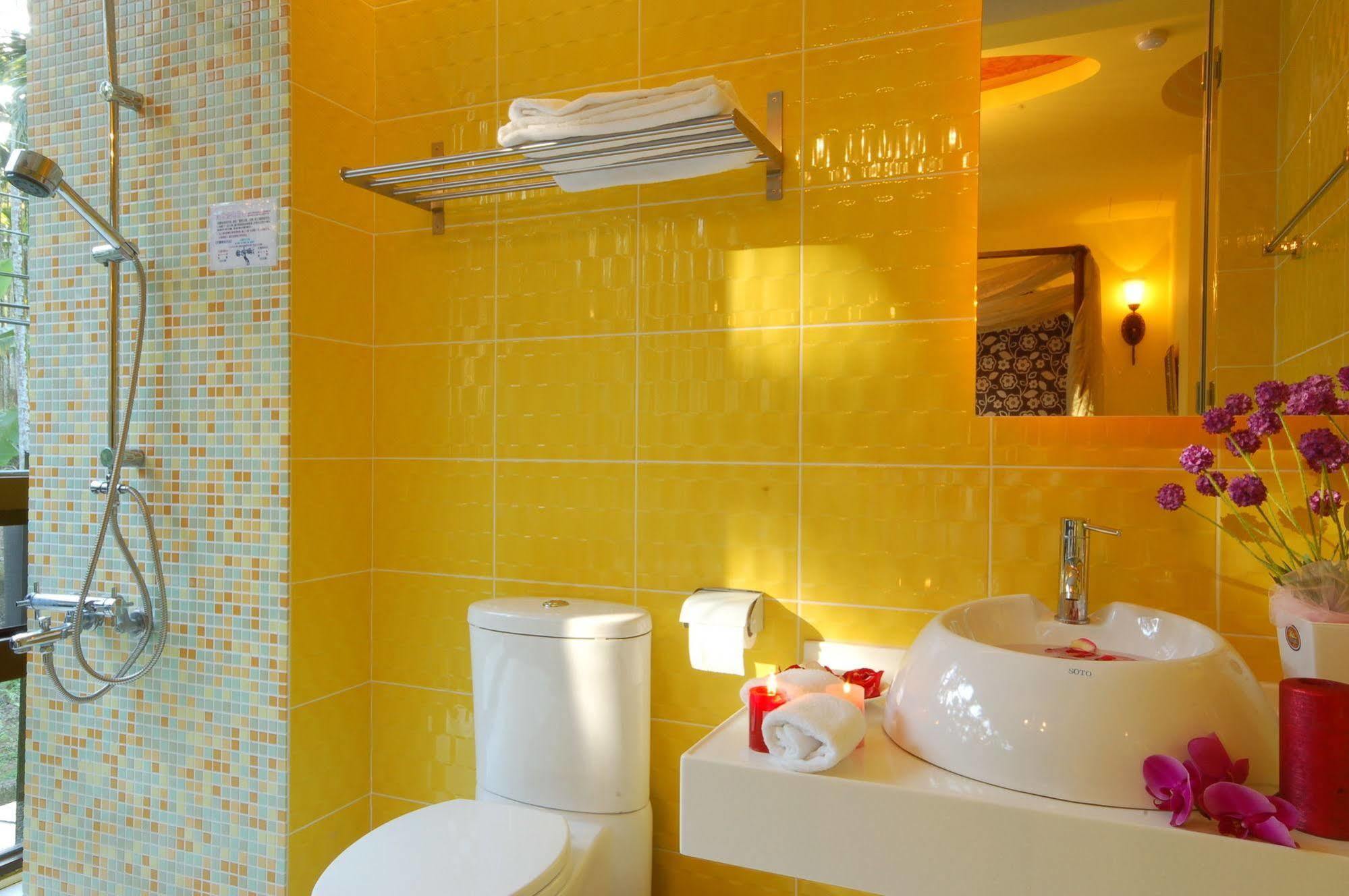 Full House Bed And Breakfast Nantou Ngoại thất bức ảnh