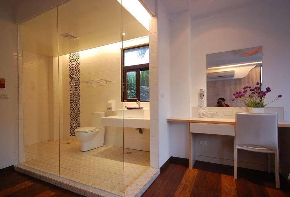 Full House Bed And Breakfast Nantou Ngoại thất bức ảnh