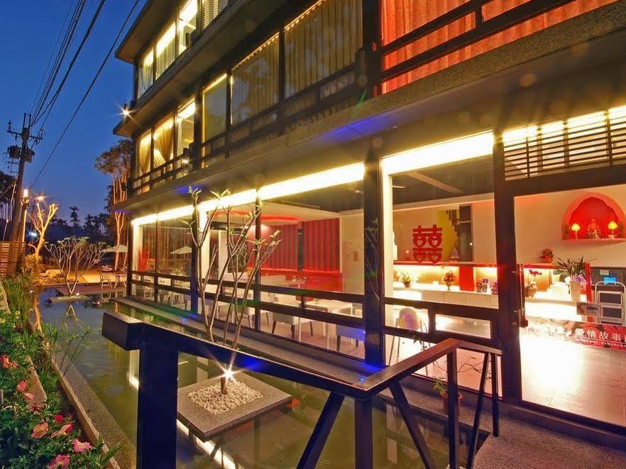 Full House Bed And Breakfast Nantou Ngoại thất bức ảnh
